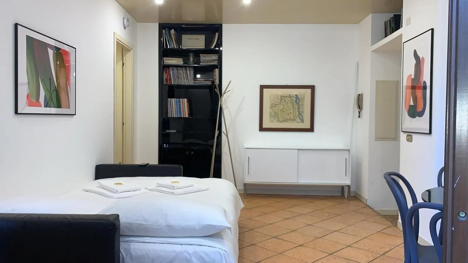 Vigentina 2Bedroom Next To Metro Milan 0*,  Italy
