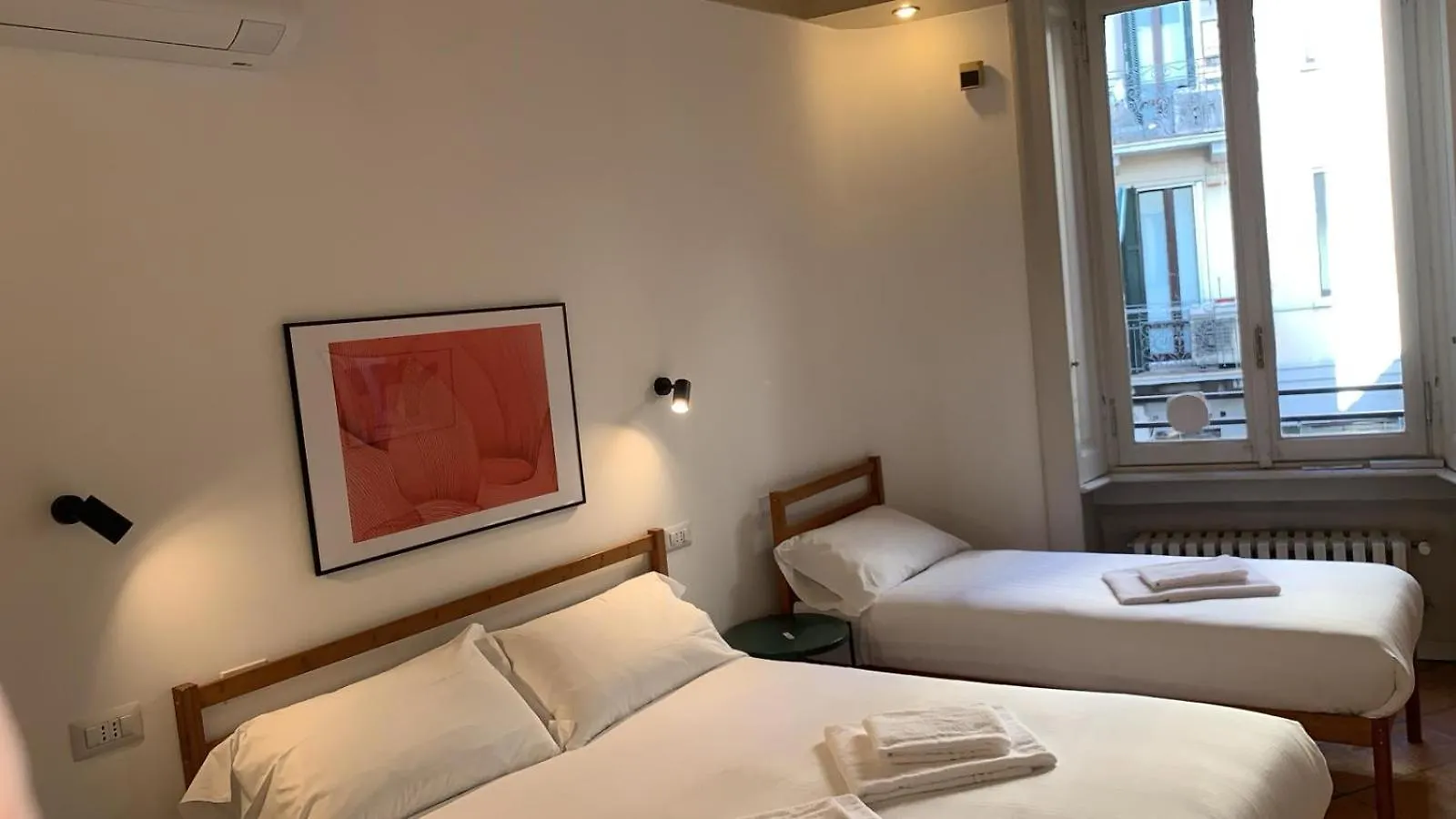 Vigentina 2Bedroom Next To Metro Milan Apartment